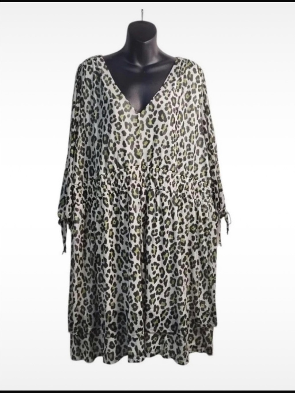 Cato Silver Satin Robe - Light Silver Shine